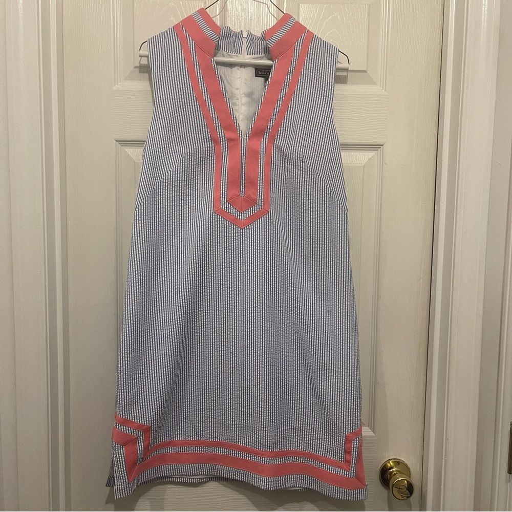 Jessica Howard Blue and Coral Sleeveless Shift Dress